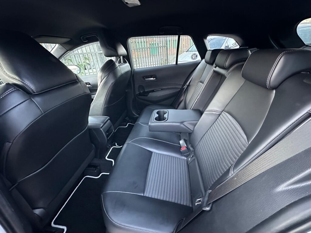 Toyota corolla touring (2021)