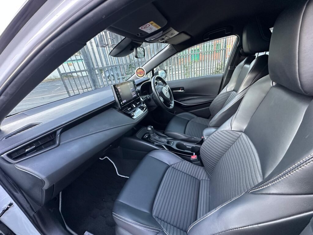 Toyota corolla touring (2021)
