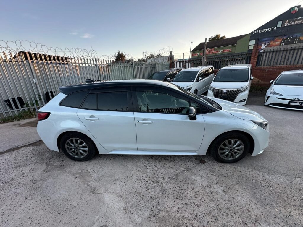 Toyota corolla touring (2021)